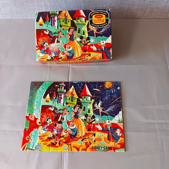 VTG Disney Gang Pocket Puzzle Jaymar Bantam Snow White Pinocchio Mickey 60s Toy - Picture 1 of 8